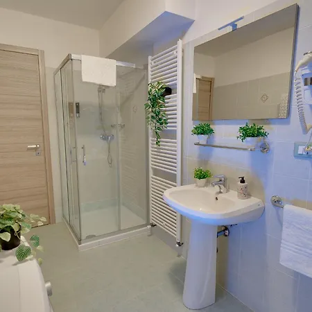 Erikasa - Soggiorna In Centro A Maison d'hôtes Cormòns